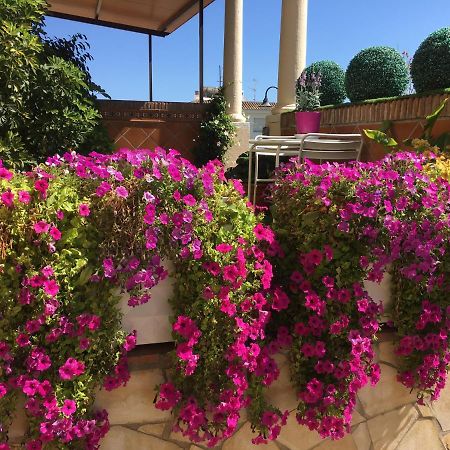 Apartment With Private Patio Fuengirola Esterno foto
