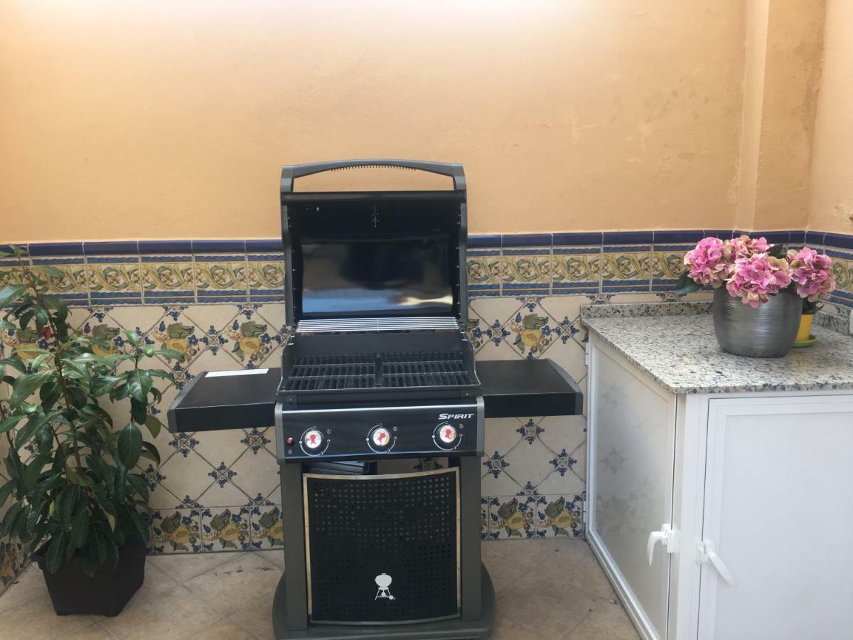 Apartment With Private Patio Fuengirola Esterno foto