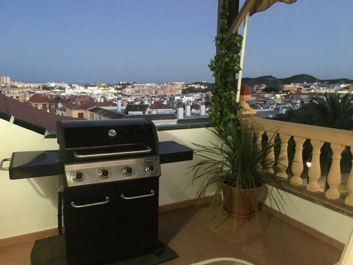 Apartment With Private Patio Fuengirola Esterno foto
