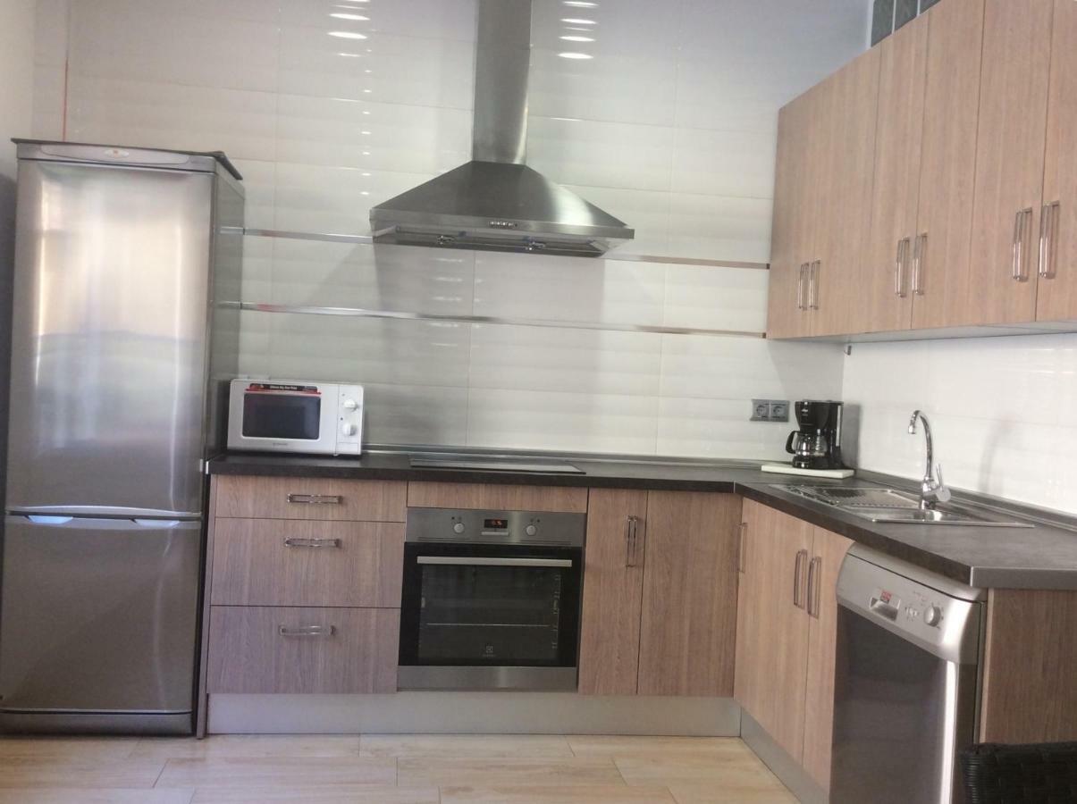 Apartment With Private Patio Fuengirola Esterno foto