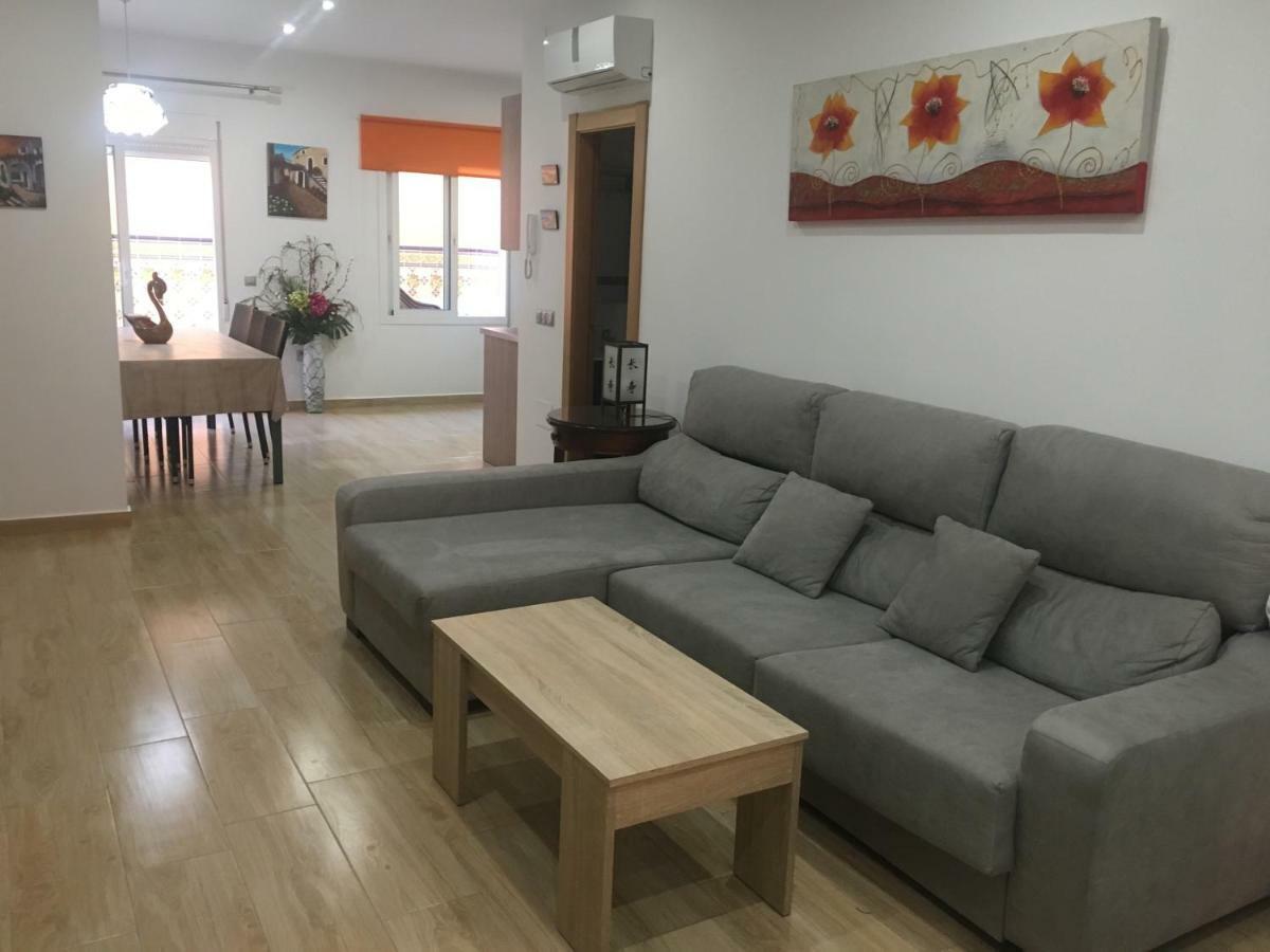 Apartment With Private Patio Fuengirola Esterno foto