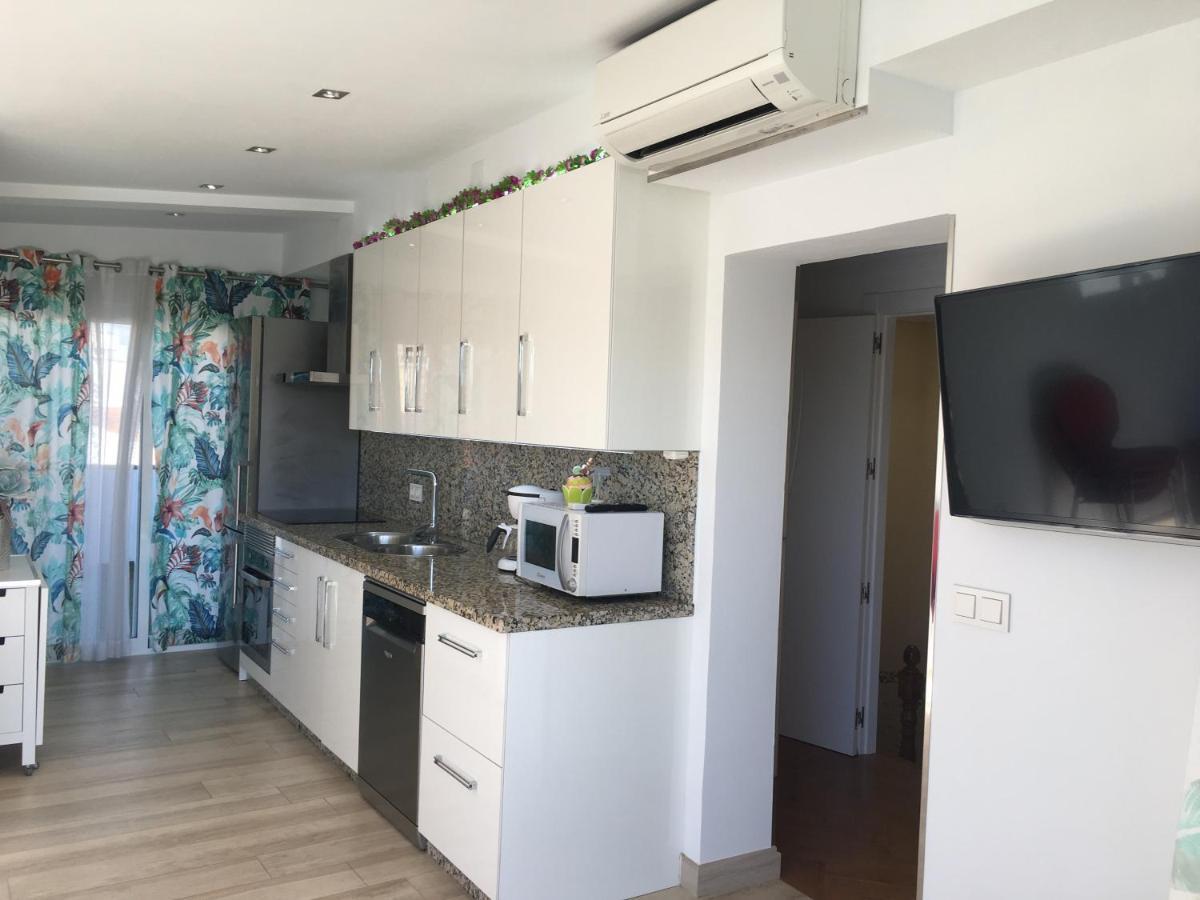 Apartment With Private Patio Fuengirola Esterno foto